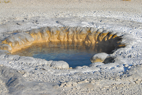 Sulphur spring, Yellowstone NP